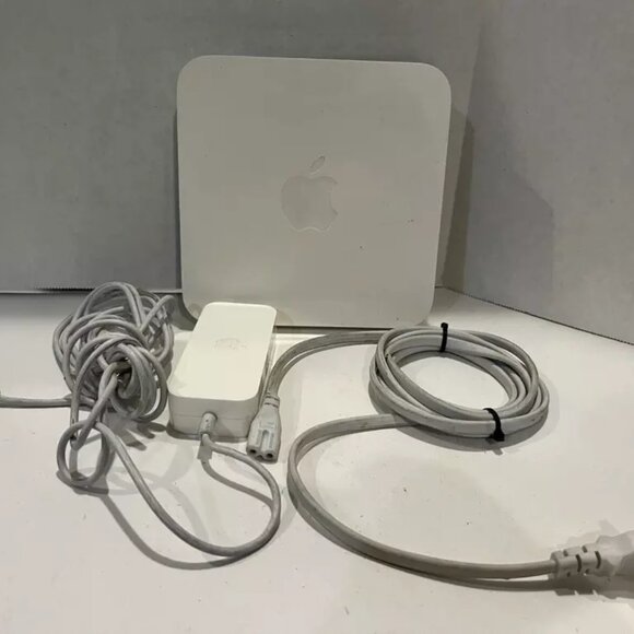 Apple A1301 Airport Extreme Base Station with A1202 Cords, Preowned - Picture 1 of 10